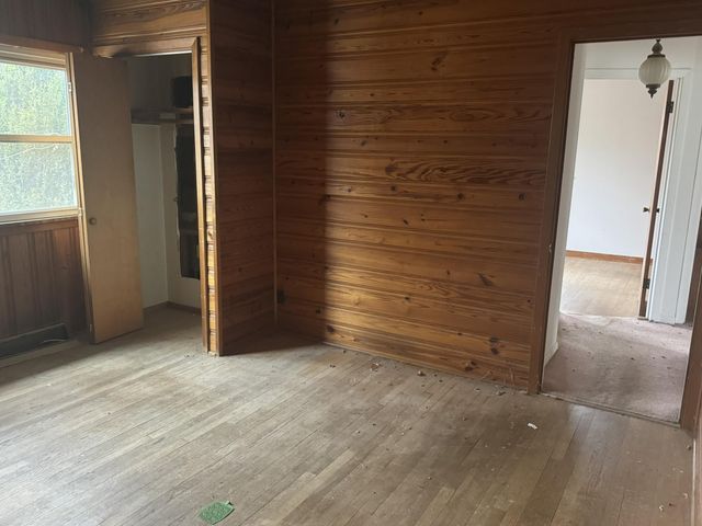 1501 Lafayette Street, Valparaiso, IN 46383