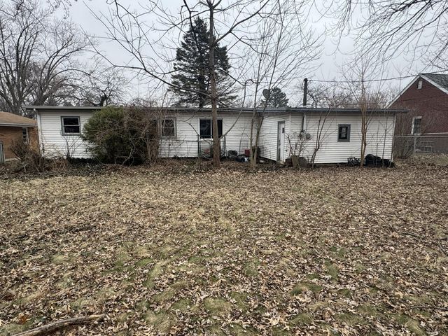 1501 Lafayette Street, Valparaiso, IN 46383