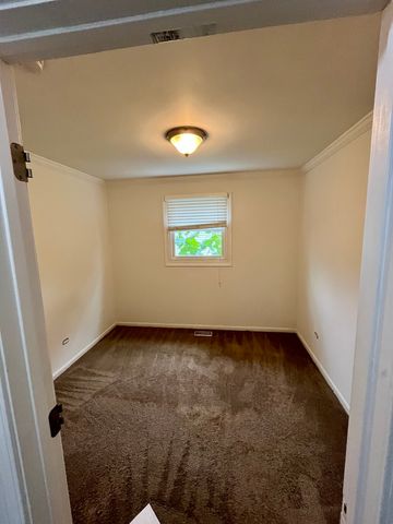 3603 Kirchoff Road, Rolling Meadows, IL 60008
