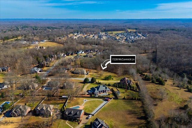 7228 McCormick Ln, Fairview, TN 37062