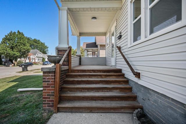 1009 West Lawn AVENUE, Racine, WI 53405