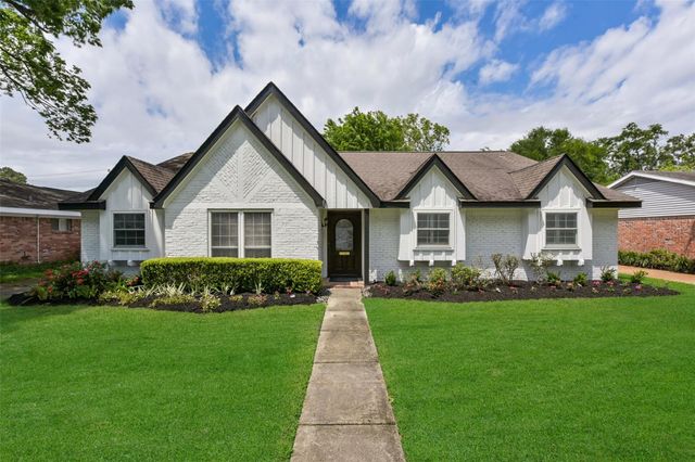 5946 Valkeith Drive, Houston, TX 77096