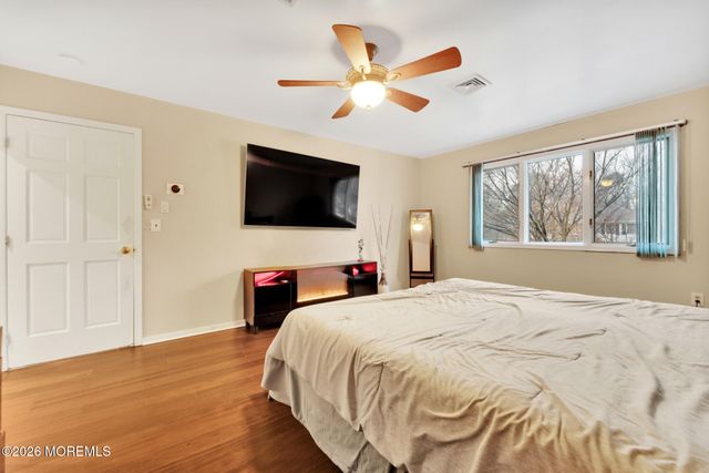 1 Shea Lane, Tinton Falls, NJ 07724