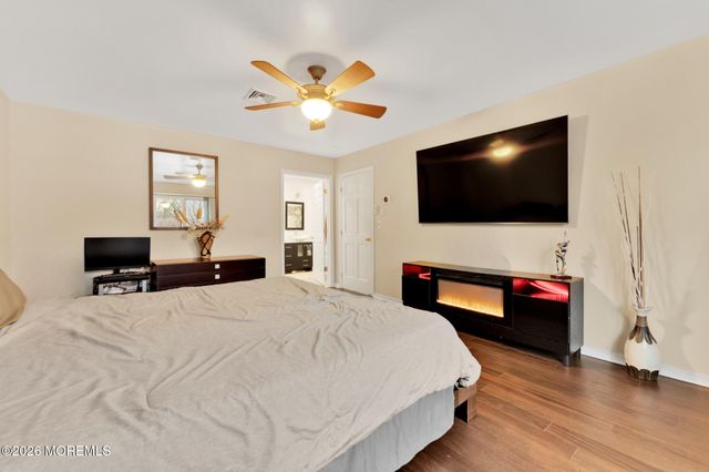 1 Shea Lane, Tinton Falls, NJ 07724