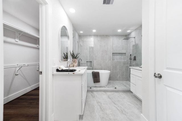 109 E Sherwood Drive, Alvin, TX 77511