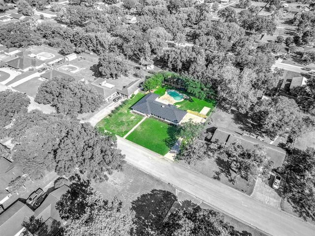 109 E Sherwood Drive, Alvin, TX 77511