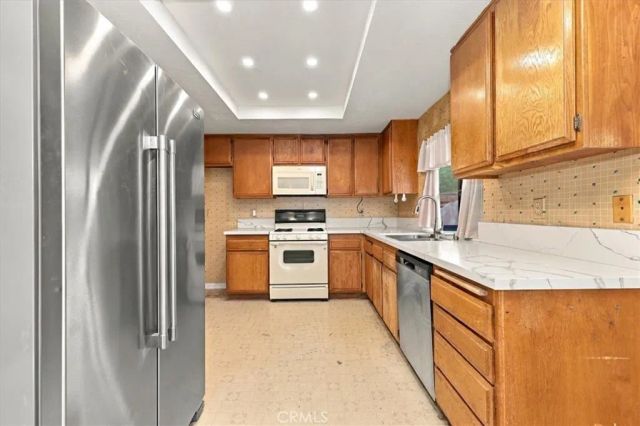 860 Tucson Court, San Dimas, CA 91773