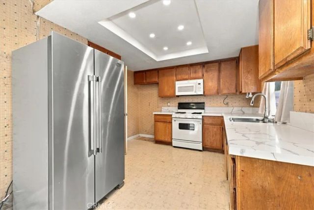 860 Tucson Court, San Dimas, CA 91773