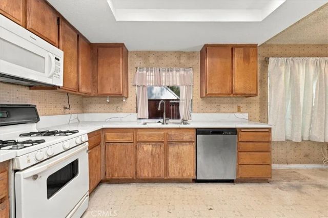860 Tucson Court, San Dimas, CA 91773