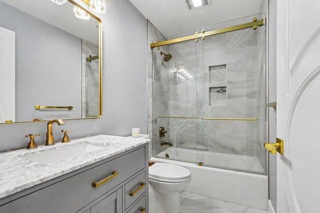 4630 E Gull Lake Drive A, Hickory Corners, MI 49060
