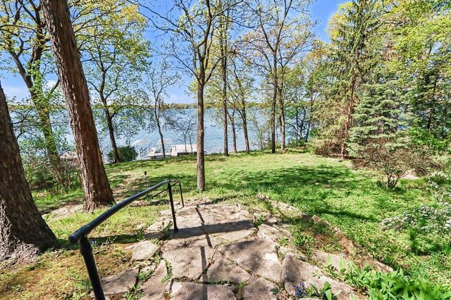 4630 E Gull Lake Drive A, Hickory Corners, MI 49060