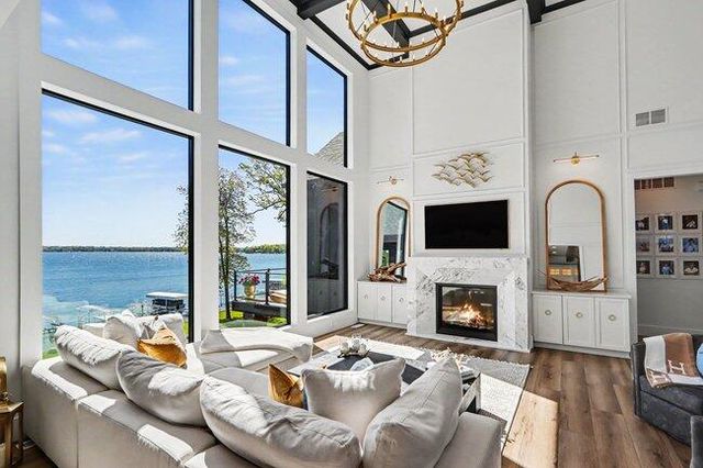 4630 E Gull Lake Drive A, Hickory Corners, MI 49060
