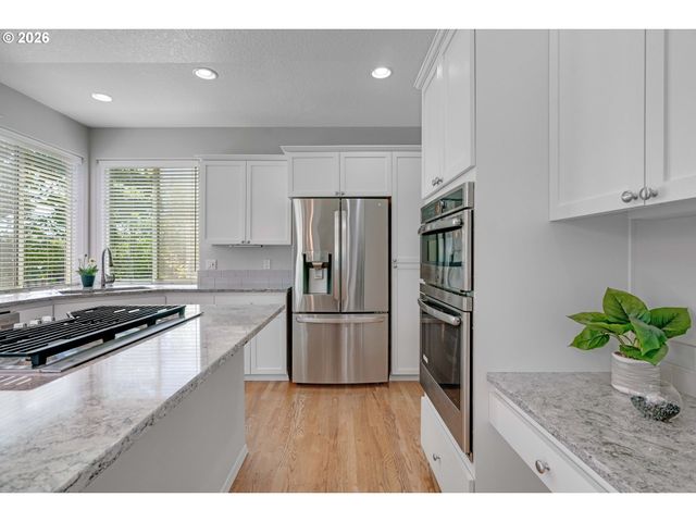 3760 Nw TUSTIN RANCH Dr, Portland, OR 97229