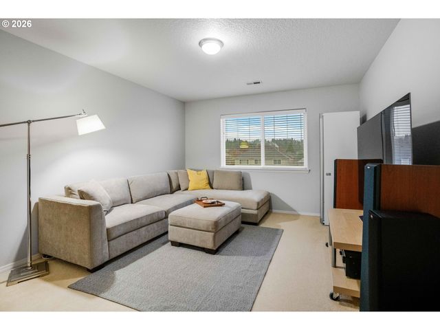 3760 Nw TUSTIN RANCH Dr, Portland, OR 97229