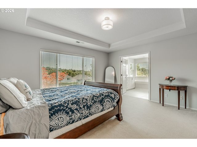 3760 Nw TUSTIN RANCH Dr, Portland, OR 97229