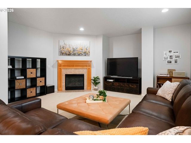 3760 Nw TUSTIN RANCH Dr, Portland, OR 97229