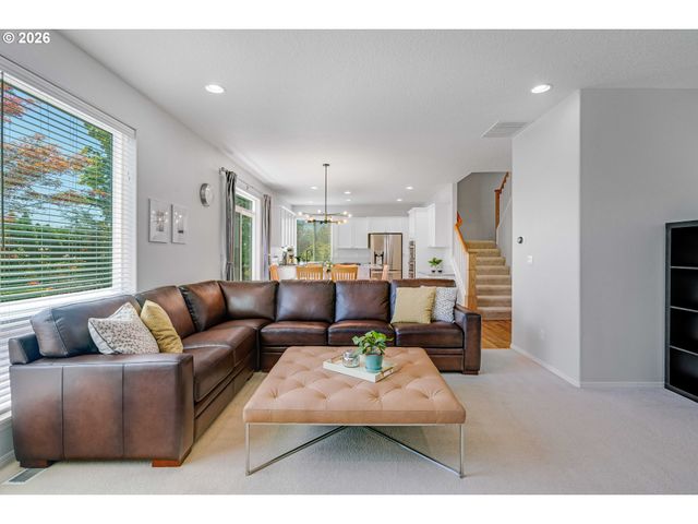 3760 Nw TUSTIN RANCH Dr, Portland, OR 97229