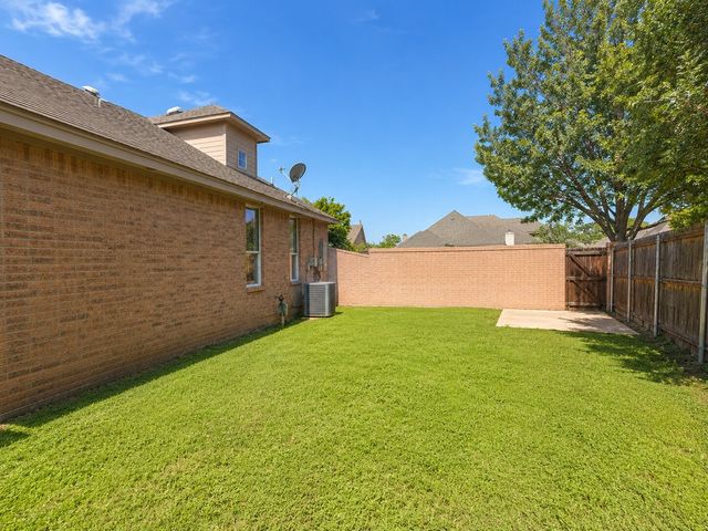 2118 Portwood Way, Fort Worth, TX 76179