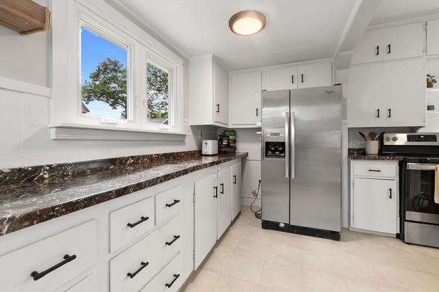 8 Porter Rd, North Reading, MA 01864