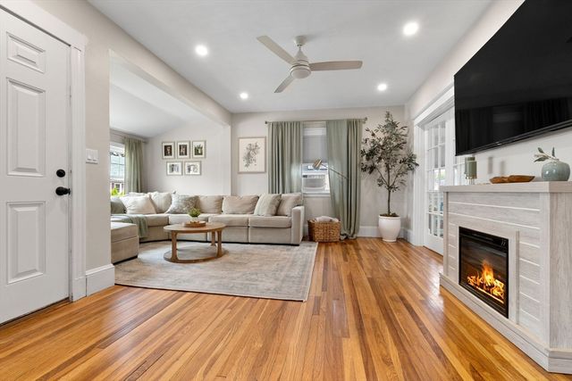 8 Porter Rd, North Reading, MA 01864