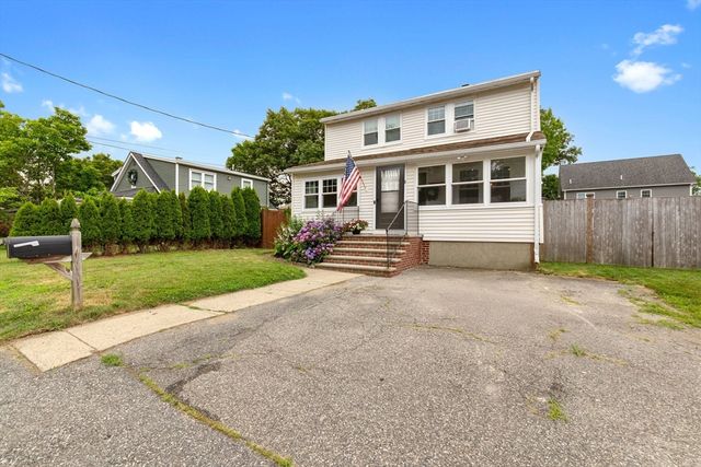 8 Porter Rd, North Reading, MA 01864