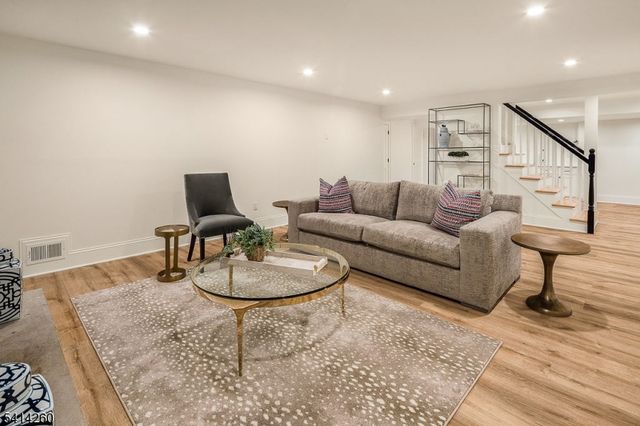 15 Squirrel Run, Morris Twp., NJ 07960