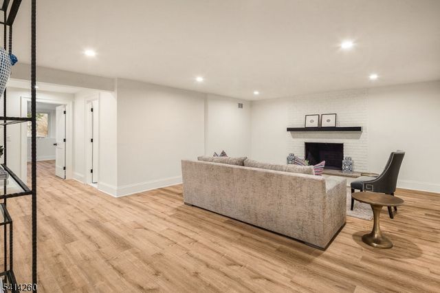 15 Squirrel Run, Morris Twp., NJ 07960