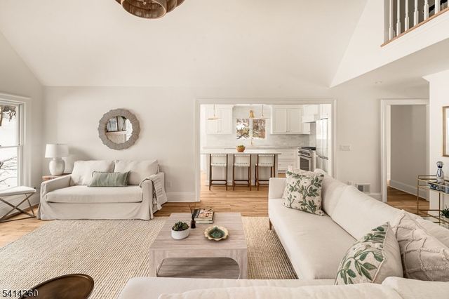 15 Squirrel Run, Morris Twp., NJ 07960