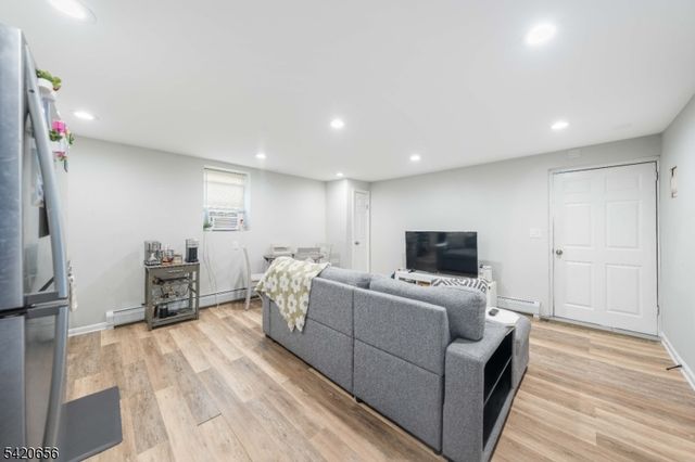 1016 Gifford Ct, Union Twp., NJ 07083