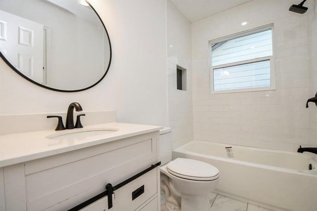 6834 Saint Augustine Street, Houston, TX 77021