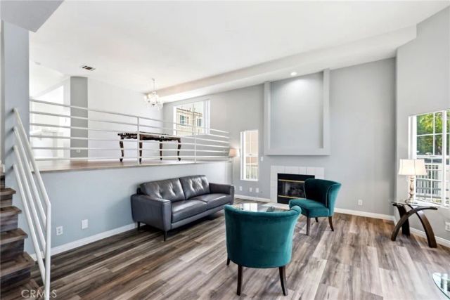 7109 Farralone 117, Canoga Park, CA 91303
