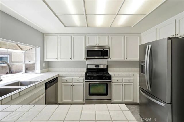 7109 Farralone 117, Canoga Park, CA 91303