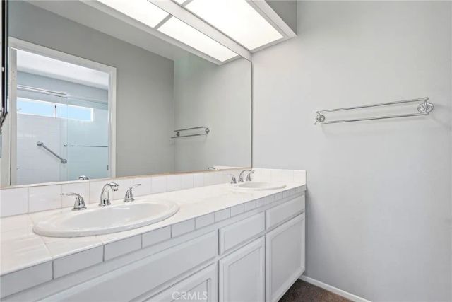 7109 Farralone 117, Canoga Park, CA 91303