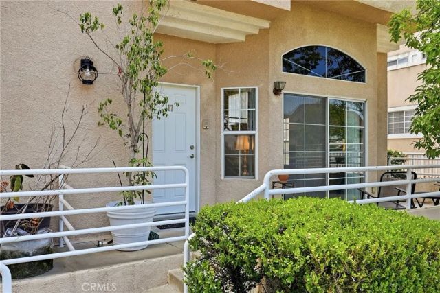 7109 Farralone 117, Canoga Park, CA 91303