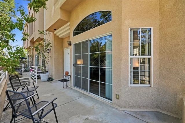 7109 Farralone 117, Canoga Park, CA 91303