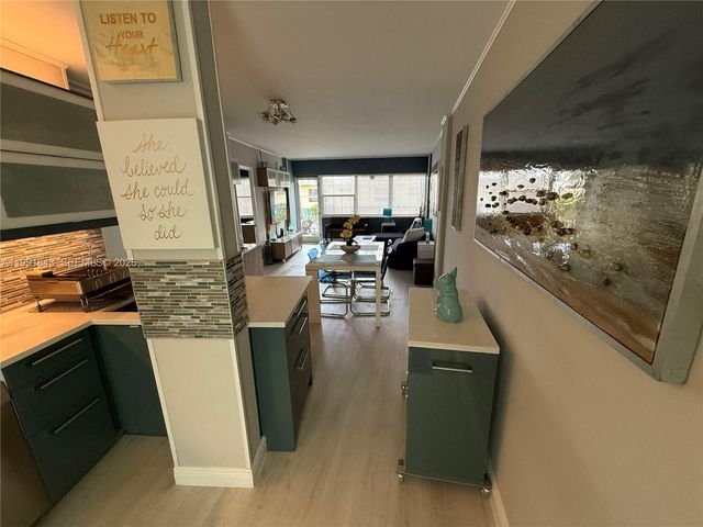 3250 NE 28th St 212, Fort Lauderdale, FL 33308