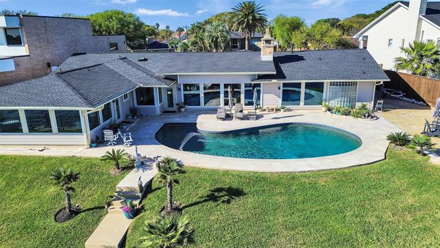 2882 Dominique Drive, Galveston, TX 77551
