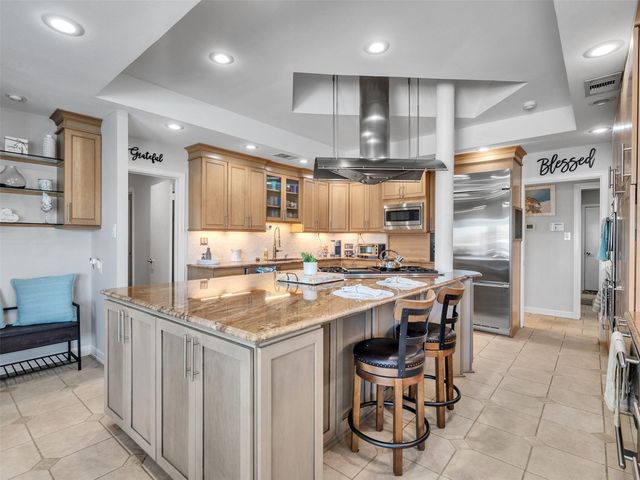 2882 Dominique Drive, Galveston, TX 77551