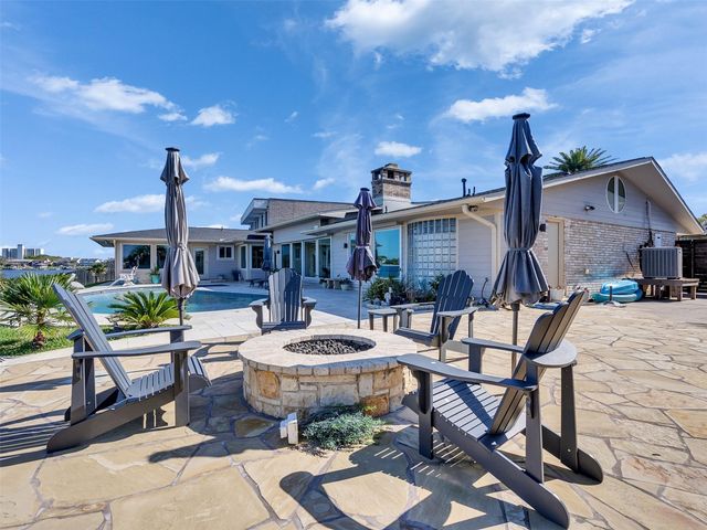 2882 Dominique Drive, Galveston, TX 77551