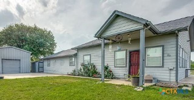 256 County Road 481, Gonzales, TX 78629