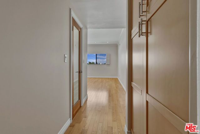 4443 Ventura Canyon Avenue 304, Sherman Oaks, CA 91423