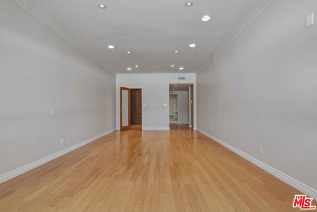 4443 Ventura Canyon Avenue 304, Sherman Oaks, CA 91423