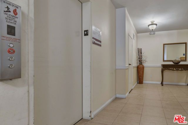 4443 Ventura Canyon Avenue 304, Sherman Oaks, CA 91423