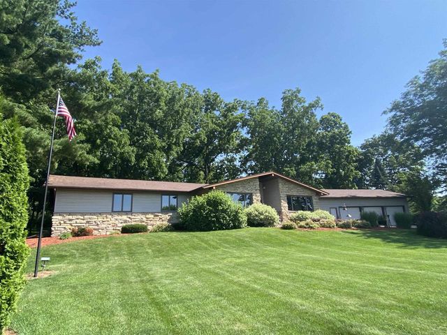 5572 Stable View Lane, Fitchburg, WI 53575