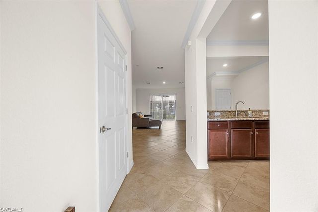 2707 Blossom WAY, Naples, FL 34120