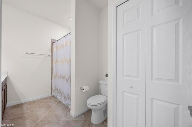 2707 Blossom WAY, Naples, FL 34120