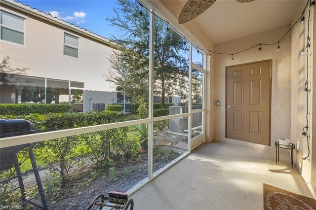 2707 Blossom WAY, Naples, FL 34120