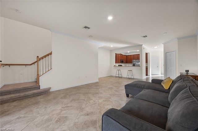 2707 Blossom WAY, Naples, FL 34120