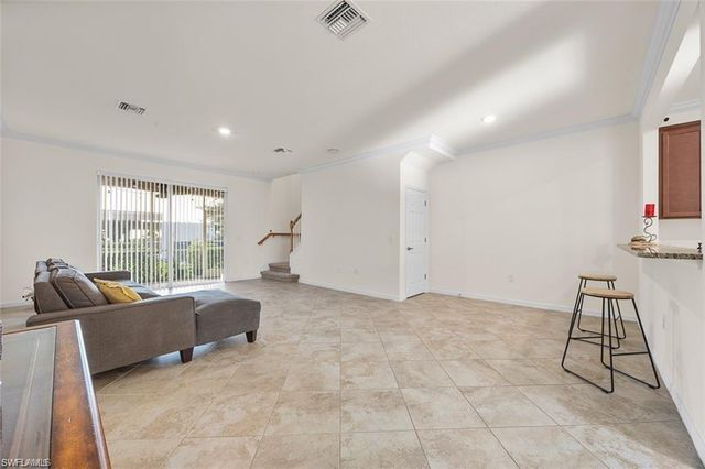 2707 Blossom WAY, Naples, FL 34120