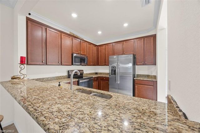 2707 Blossom WAY, Naples, FL 34120